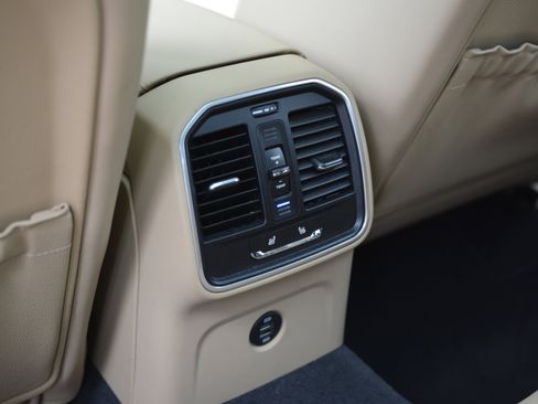 Used 2018 Porsche Macan S AWD/4WD image 33