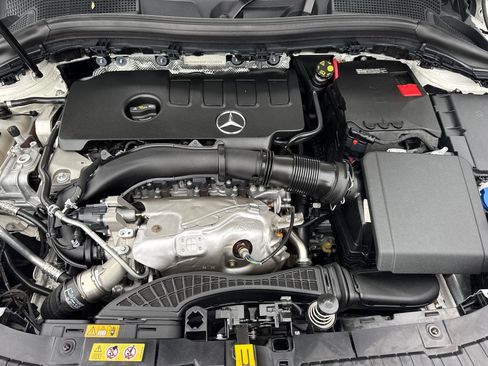 Used 2023 Mercedes-Benz GLA 250 4MATIC image 13