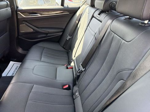 Used 2022 BMW 530i xDrive w/ Premium Package AWD/4WD image 13