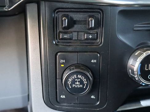 Used 2021 Ford F150 Lariat w/ Equipment Group 502A High AWD/4WD image 30
