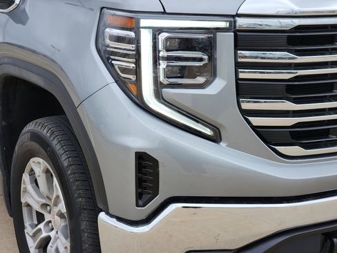 Used 2025 GMC Sierra 1500 SLT image 12