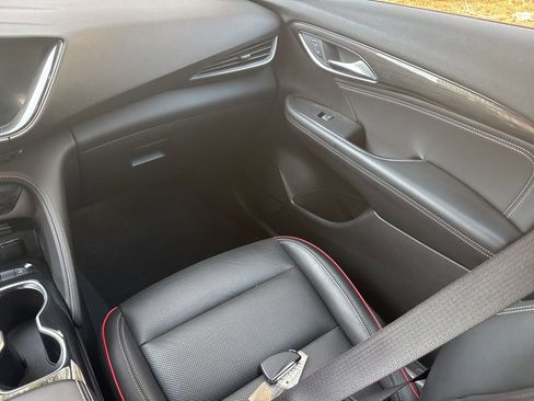 Used 2022 Buick Envision Essence w/ Sport Touring Package FWD image 25