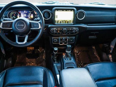Used 2022 Jeep Wrangler Unlimited Sahara image 22