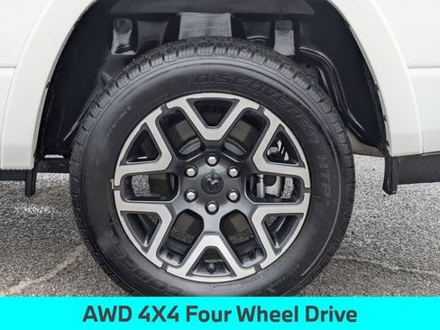 Used 2025 RAM 1500 Laramie image 12