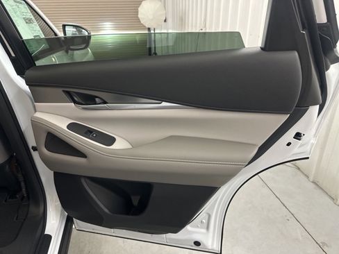 Used 2026 INFINITI QX60 Pure image 32