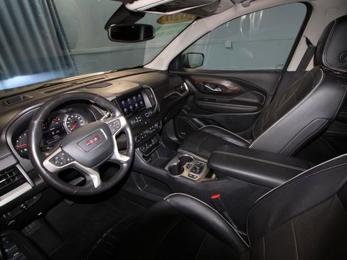 Used 2020 GMC Terrain Denali w/ Denali Premium Package AWD/4WD image 2
