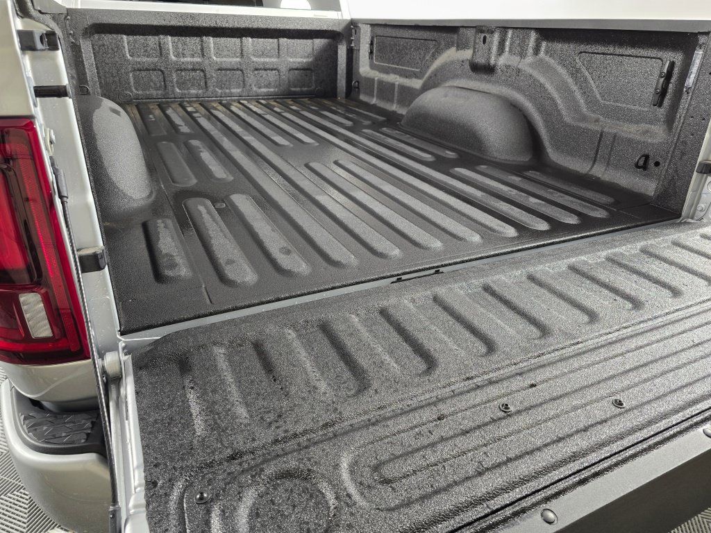 New 2026 RAM 3500 Big Horn AWD/4WD image 16