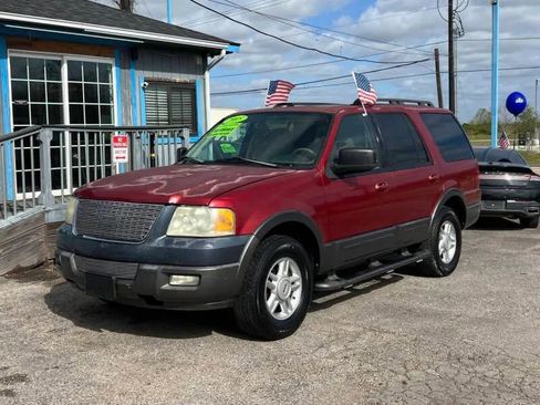 Used 2005 Ford Expedition XLT image 2