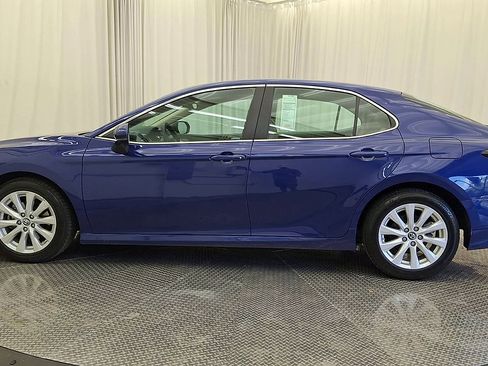 Certified 2018 Toyota Camry LE FWD image 8