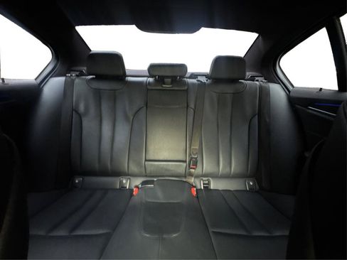 Used 2019 BMW 530e image 13