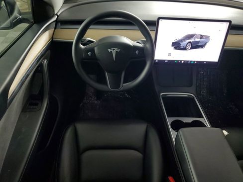 Used 2024 Tesla Model Y Long Range image 14
