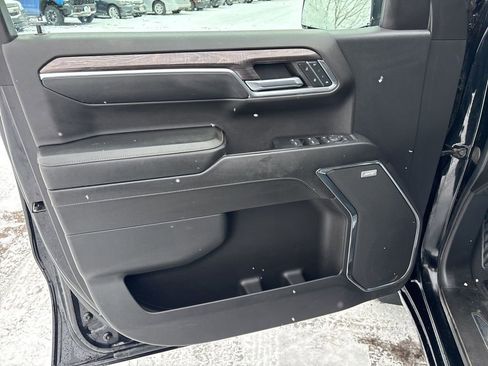 Used 2024 Chevrolet Silverado 1500 LTZ w/ LTZ Convenience Package II image 17