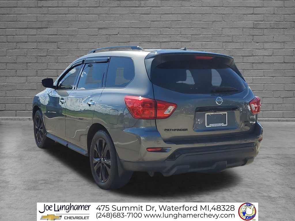 Used 2018 Nissan Pathfinder SL w/ Midnight Edition Package AWD/4WD image 6