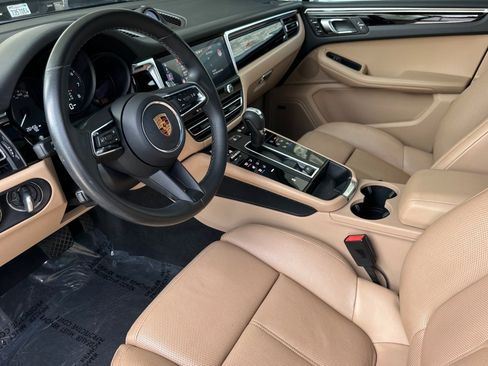 Used 2022 Porsche Macan AWD/4WD image 4