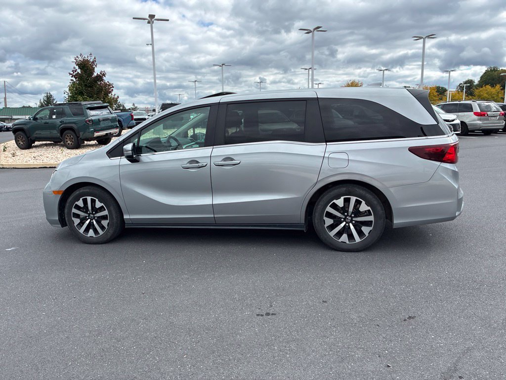 Used 2025 Honda Odyssey EX-L image 17