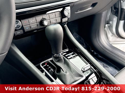 New 2026 Jeep Compass Latitude image 10