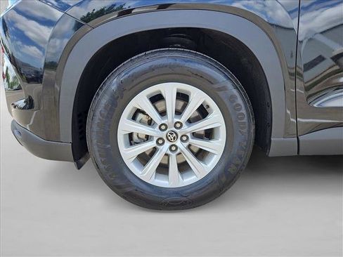 Used 2025 Toyota Grand Highlander FWD image 25