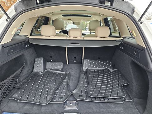 Used 2020 Mercedes-Benz GLC 300 image 13