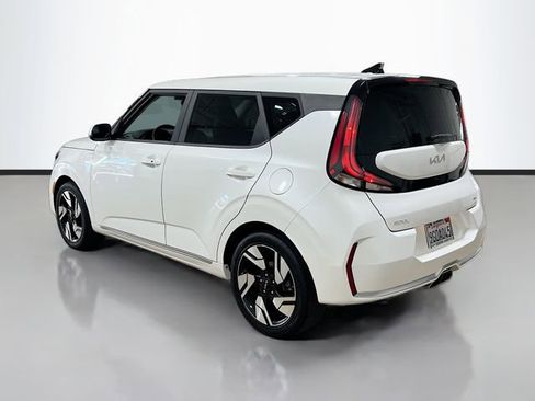 Certified 2023 Kia Soul GT-Line image 5