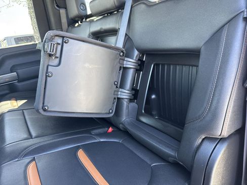 Used 2022 GMC Sierra 2500 AT4 w/ AT4 Preferred Package AWD/4WD image 16