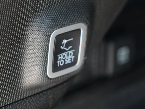 Used 2022 Jeep Grand Cherokee Summit image 9