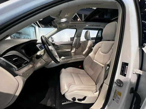 Used 2024 Volvo XC90 B6 Ultimate AWD/4WD image 16