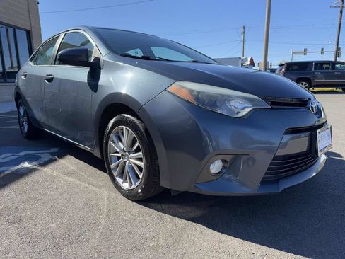 Used 2015 Toyota Corolla LE image 3