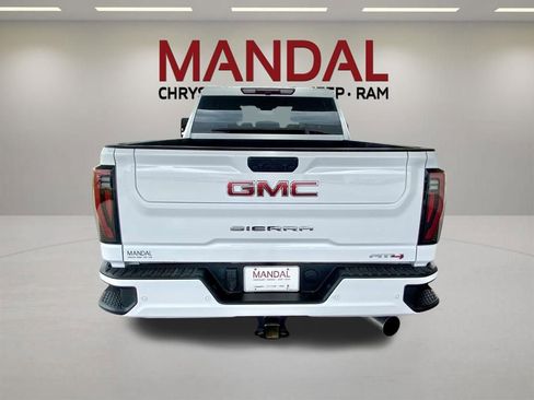 Used 2025 GMC Sierra 2500 AT4 AWD/4WD image 8