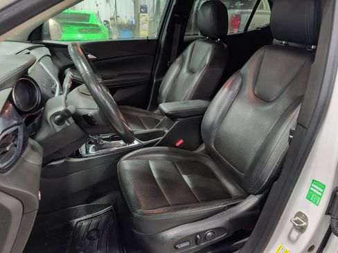 Used 2020 Buick Encore GX Essence w/ Experience Buick Package image 7