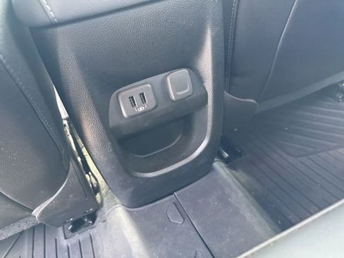 Used 2022 Chevrolet Colorado Z71 w/ Z71 Midnight Edition image 15