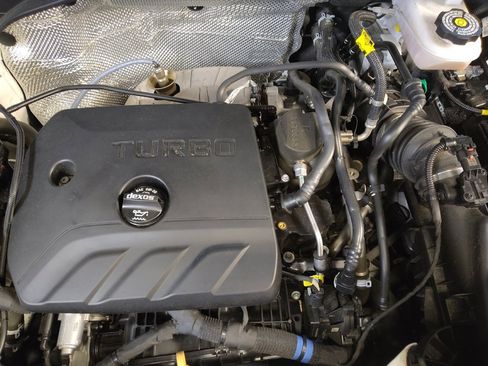 Used 2021 Buick Encore GX Essence w/ Advanced Technology Package image 30