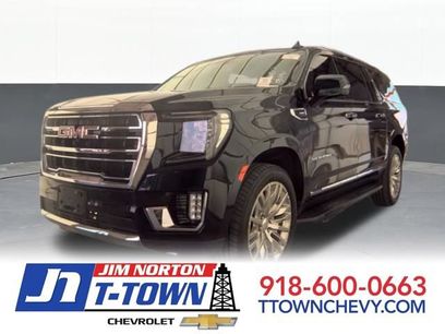 Used 2022 GMC Yukon XL SLT w/ SLT Premium Package
