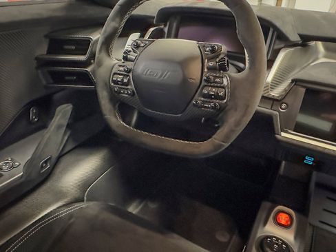 Used 2020 Ford GT Carbon Series image 40