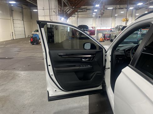 Used 2024 Honda CR-V Sport Touring image 21