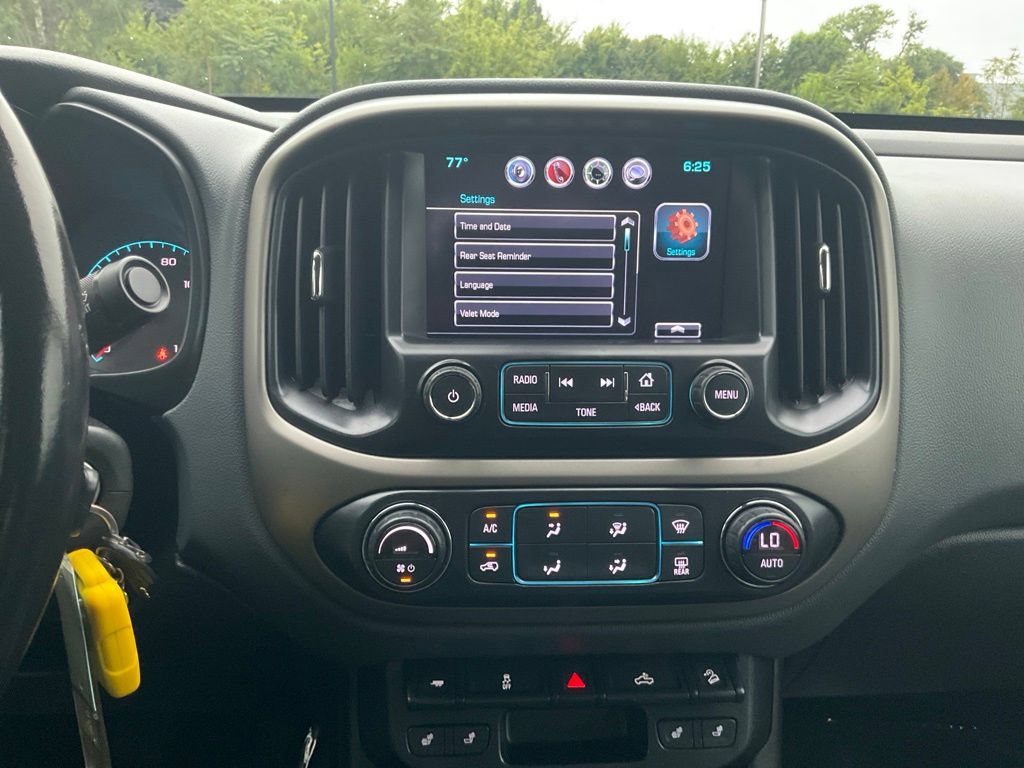 Used 2017 Chevrolet Colorado Z71 AWD/4WD image 19