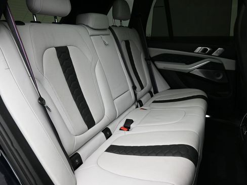 Used 2020 BMW X5 M Competition image 25