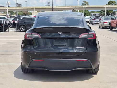 Used 2022 Tesla Model Y Performance AWD/4WD image 5