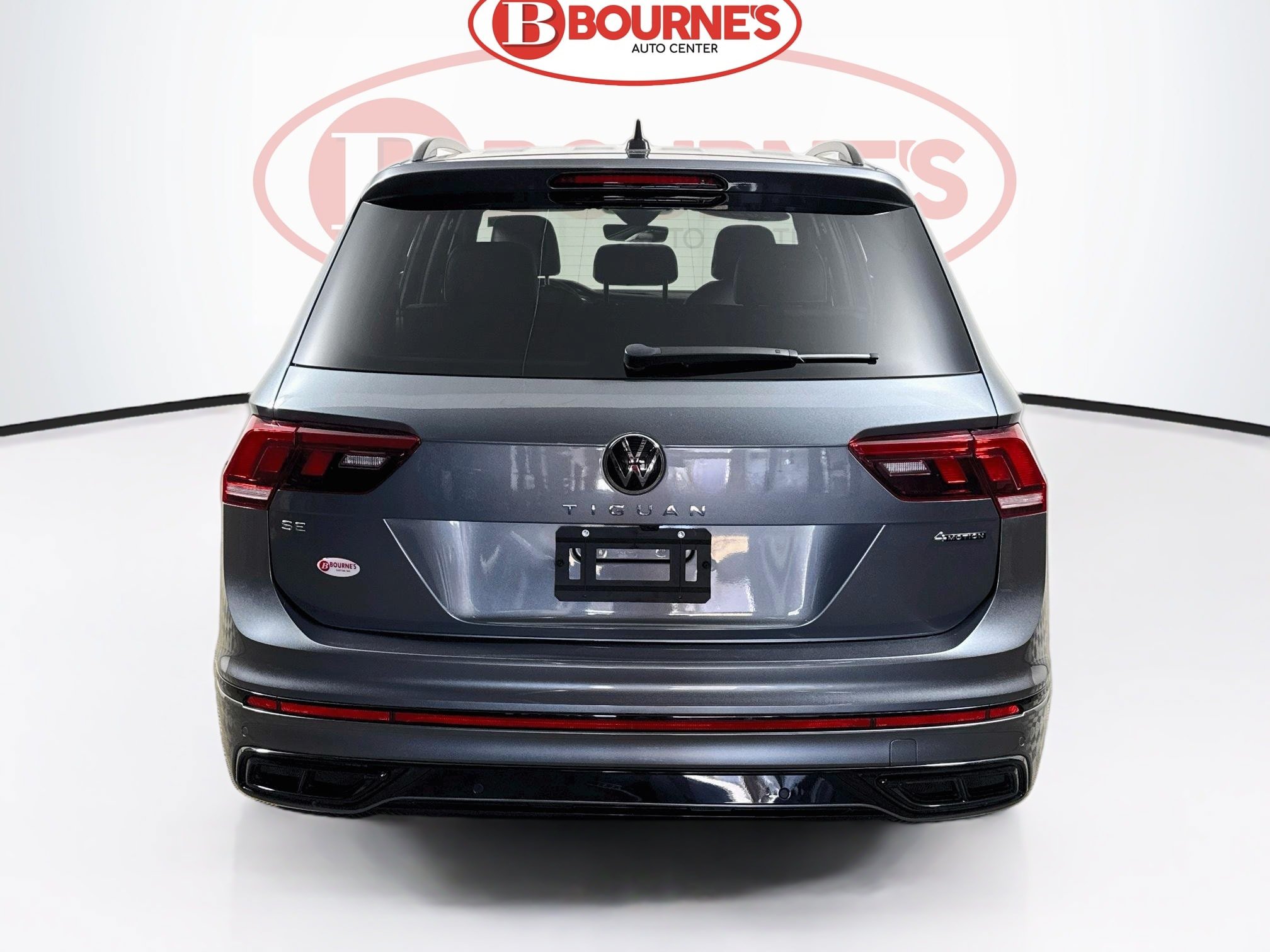 Used 2023 Volkswagen Tiguan SE R-Line AWD/4WD image 10