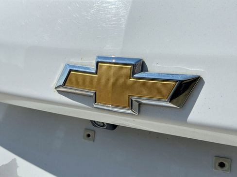 Used 2018 Chevrolet Equinox LT image 10