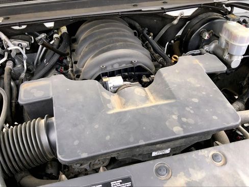 Used 2020 Chevrolet Suburban Premier image 30