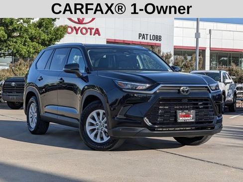 Used 2025 Toyota Grand Highlander AWD image 2