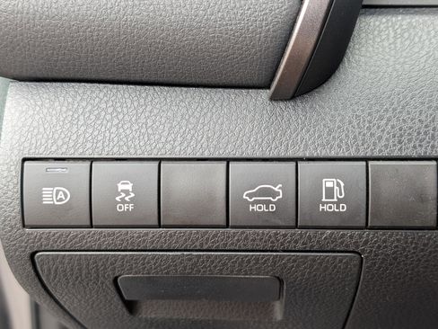 Used 2023 Toyota Camry SE image 19