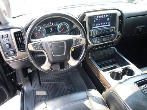 Used 2019 GMC Sierra 2500 Denali w/ Duramax Plus Package AWD/4WD image 13