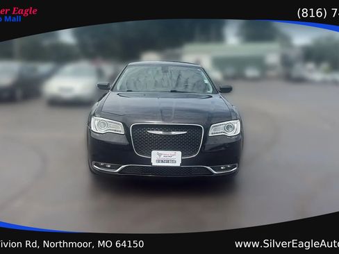 Used 2017 Chrysler 300 Limited w/ 300 Premium Group AWD/4WD image 8
