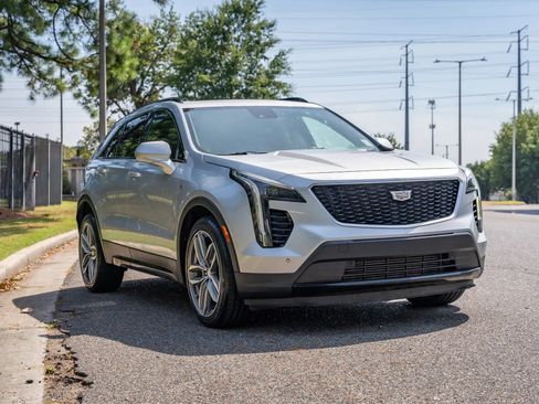 Used 2019 Cadillac XT4 Sport FWD image 3