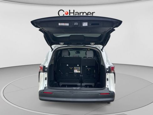 Used 2021 Toyota Sienna XLE w/ XLE Plus Package FWD image 15