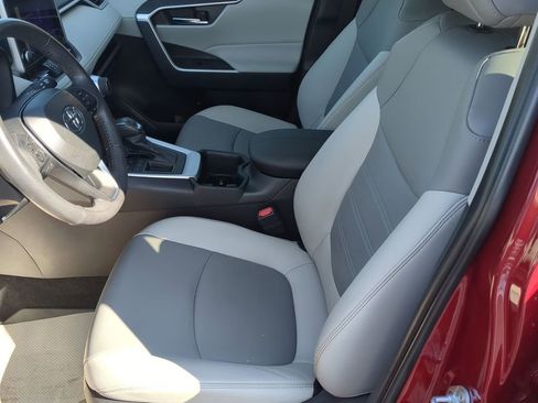 Used 2024 Toyota RAV4 XLE Premium image 12