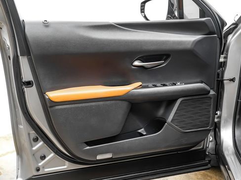 Used 2019 Lexus UX 200 w/ Premium Package FWD image 49