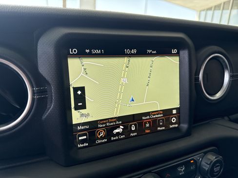 Used 2022 Jeep Wrangler Unlimited Sahara w/ Cold Weather Group AWD/4WD image 25