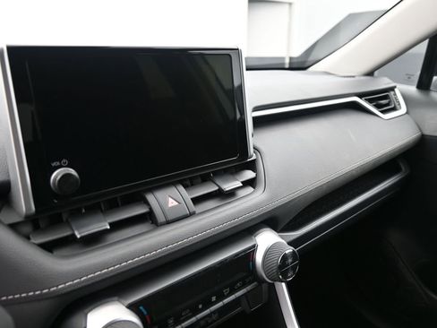 Used 2024 Toyota RAV4 LE image 17